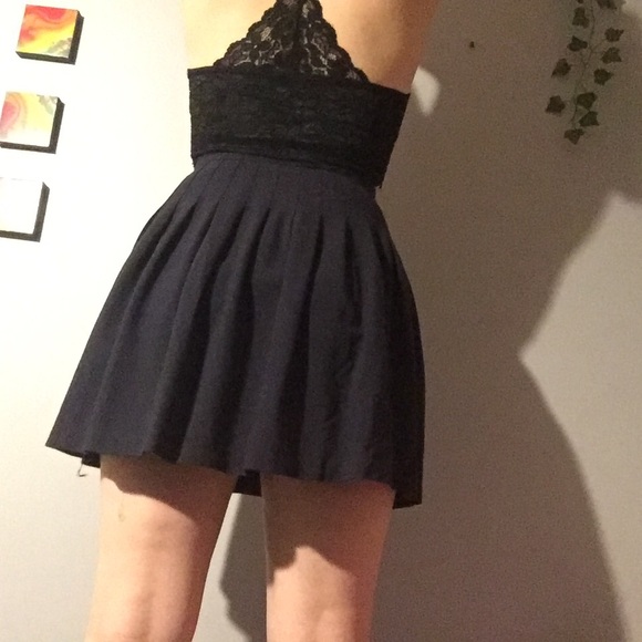 Pleated high waisted skirt - Picture 4 of 6